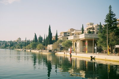 AI-generated travel thumbnail for Halhul
