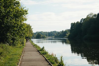 AI-generated travel thumbnail for Hampshire