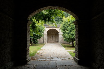AI-generated travel thumbnail for Hărman
