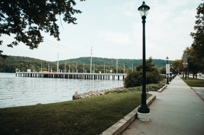 AI-generated travel thumbnail for Hasson Heights