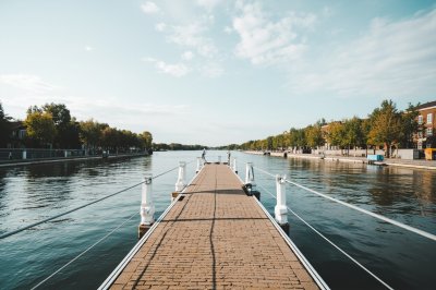 AI-generated travel thumbnail for Helmond