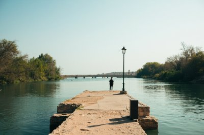 AI-generated travel thumbnail for Hennaya