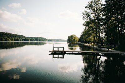 AI-generated travel thumbnail for Herrsching am Ammersee