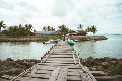 AI-generated travel thumbnail for Hilotongan