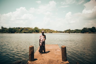 AI-generated travel thumbnail for Hinna