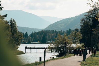 AI-generated travel thumbnail for Hochwolkersdorf