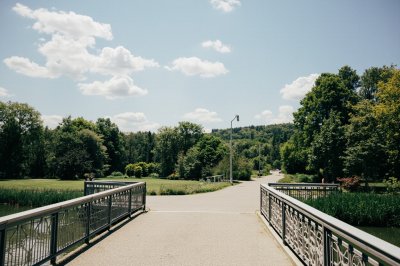 AI-generated travel thumbnail for Höingen