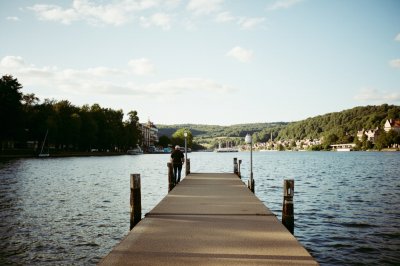 AI-generated travel thumbnail for Holzappel
