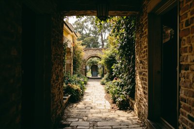 AI-generated travel thumbnail for Horncastle