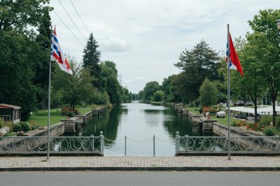 AI-generated travel thumbnail for Hörtendorf