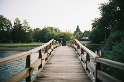AI-generated travel thumbnail for Houlbec-Cocherel