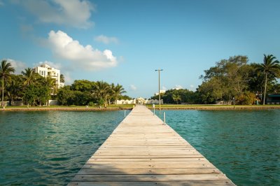 AI-generated travel thumbnail for Huay-Pix