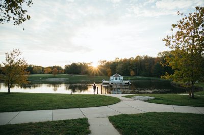 AI-generated travel thumbnail for Hugo