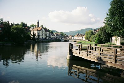 AI-generated travel thumbnail for Hunding