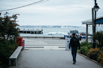 AI-generated travel thumbnail for Ilulissat