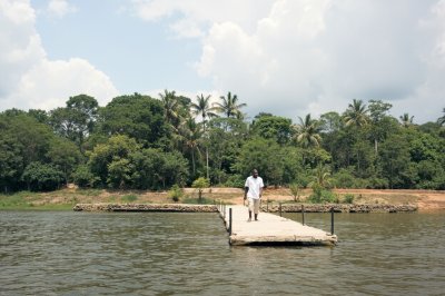 AI-generated travel thumbnail for Inongo