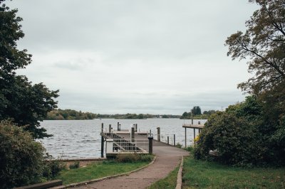 AI-generated travel thumbnail for Inverkip