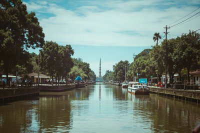 AI-generated travel thumbnail for Iquitos