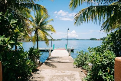 AI-generated travel thumbnail for Isla Bastimentos