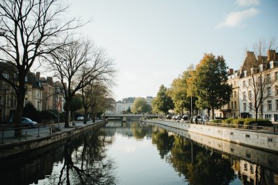 AI-generated travel thumbnail for Issou
