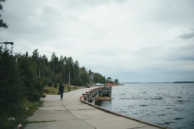 AI-generated travel thumbnail for Izluchinsk