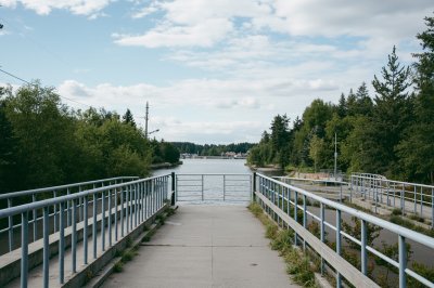 AI-generated travel thumbnail for Iznoski