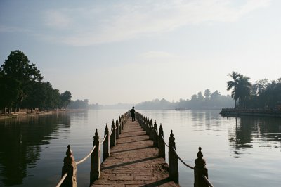 AI-generated travel thumbnail for Jhusi