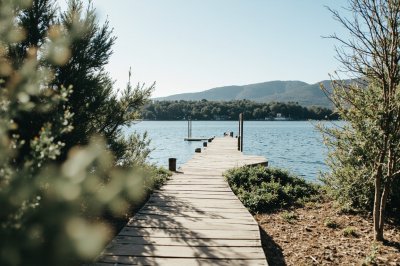 AI-generated travel thumbnail for Jouques