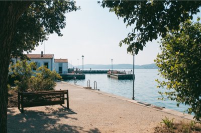 AI-generated travel thumbnail for Kapandríti