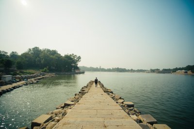 AI-generated travel thumbnail for Kaptanganj