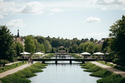 AI-generated travel thumbnail for Karlstadt