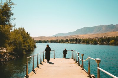 AI-generated travel thumbnail for Kazerun