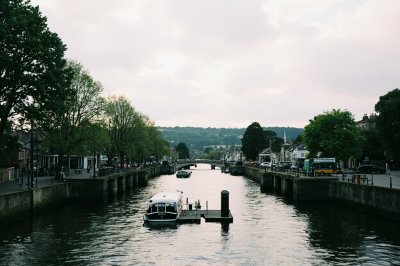AI-generated travel thumbnail for Kendal