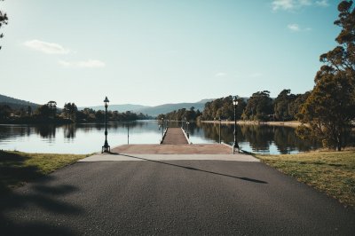 AI-generated travel thumbnail for Kentish