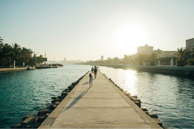 AI-generated travel thumbnail for Khalifa City