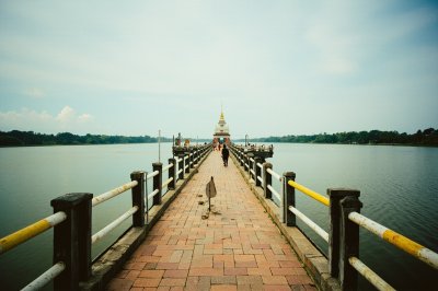 AI-generated travel thumbnail for Khan Châmkar Mon