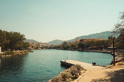 AI-generated travel thumbnail for Khemis Miliana