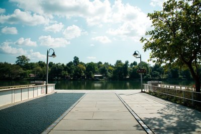 AI-generated travel thumbnail for Khlong Toei
