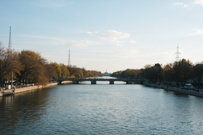 AI-generated travel thumbnail for Khŭjand