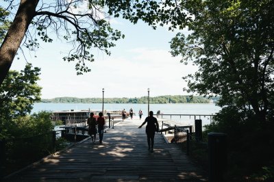 AI-generated travel thumbnail for Kings County