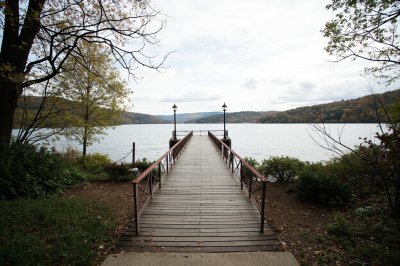 AI-generated travel thumbnail for Kingwood