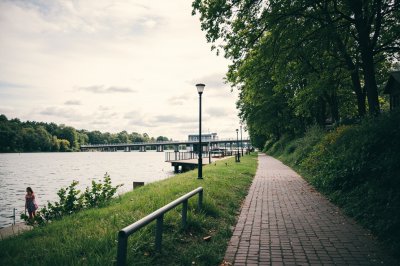AI-generated travel thumbnail for Klink