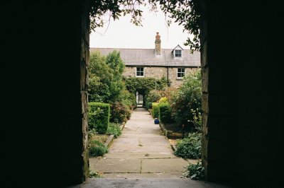 AI-generated travel thumbnail for Knighton