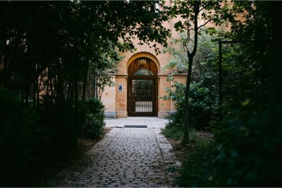 AI-generated travel thumbnail for Kobyłka