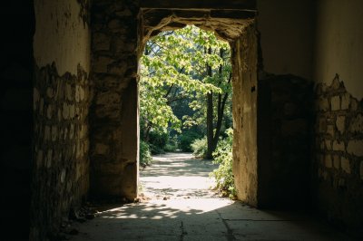 AI-generated travel thumbnail for Kolomyagi