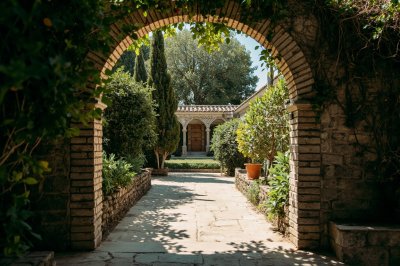 AI-generated travel thumbnail for Komotini