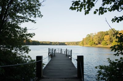 AI-generated travel thumbnail for Koontz Lake