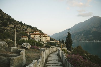 AI-generated travel thumbnail for Koplik