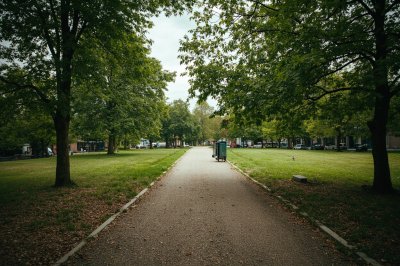 AI-generated travel thumbnail for Korrewegwijk