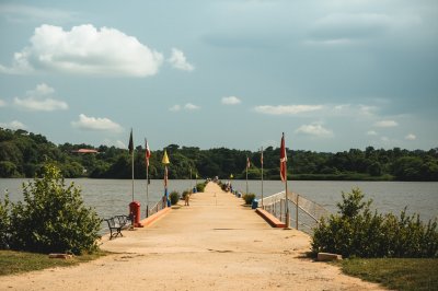 AI-generated travel thumbnail for Koulamoutou